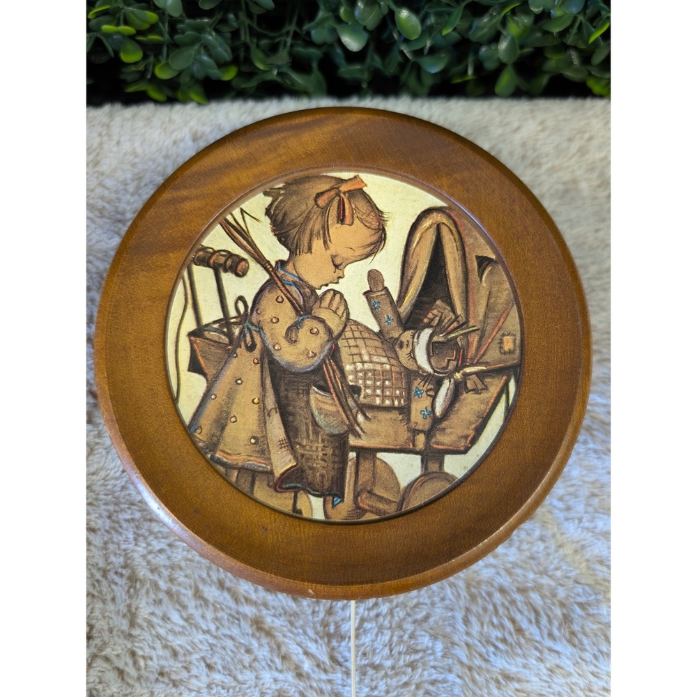 Vtg Thorens Swiss Pull Cord Wall Music Box Hummel Sick Doll Lara's Theme Zhivago